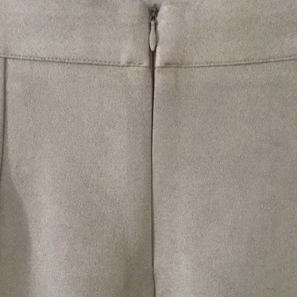 NWT Beige A-Line faux suede skirt - Picture 5 of 6